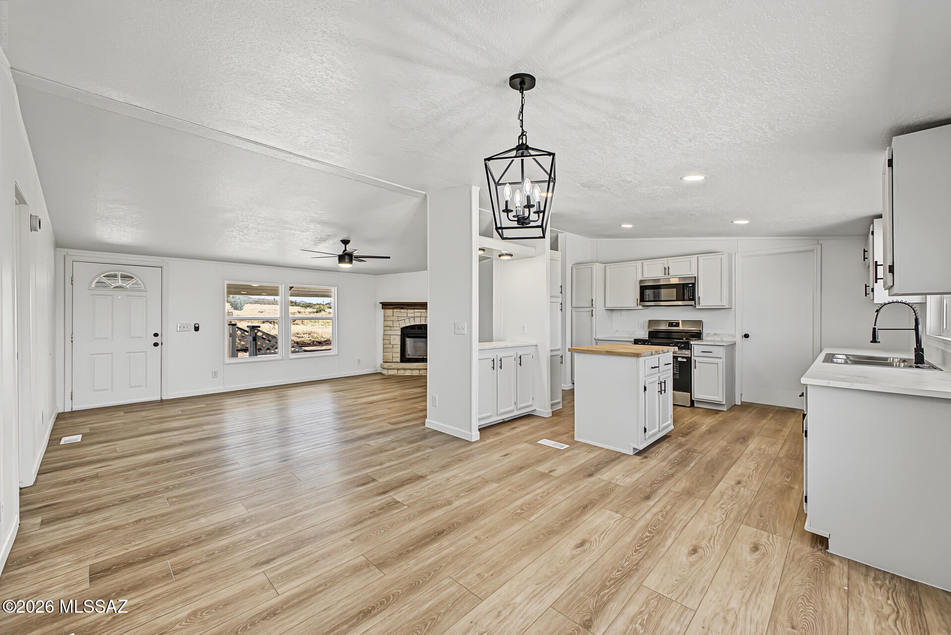 3314 W Navajo Trail