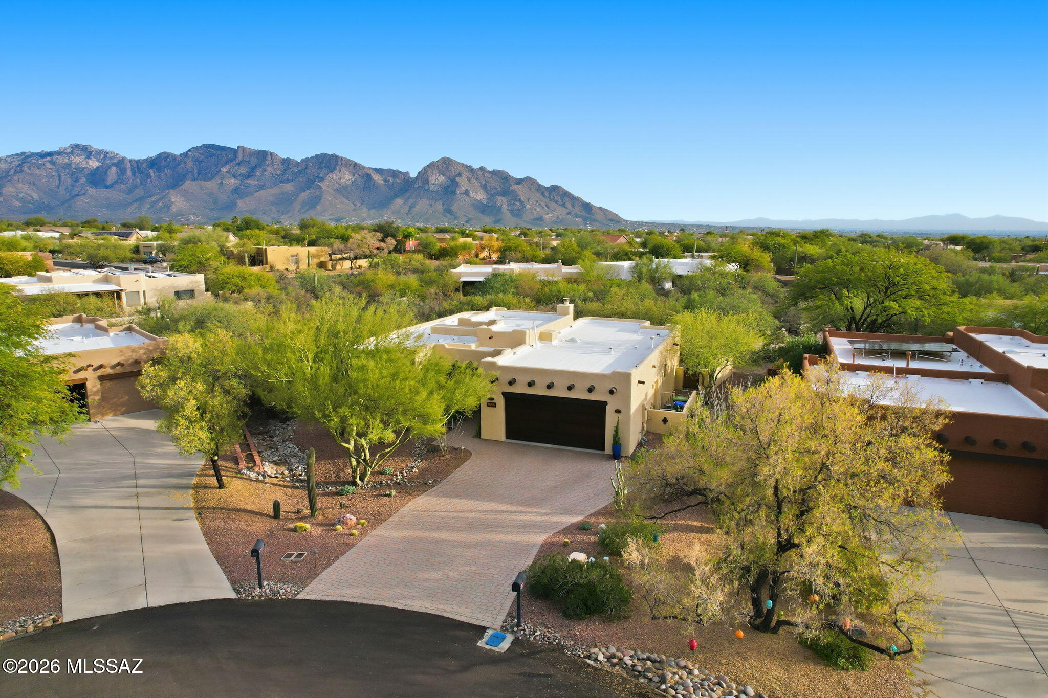 1811 W La Tanya Place