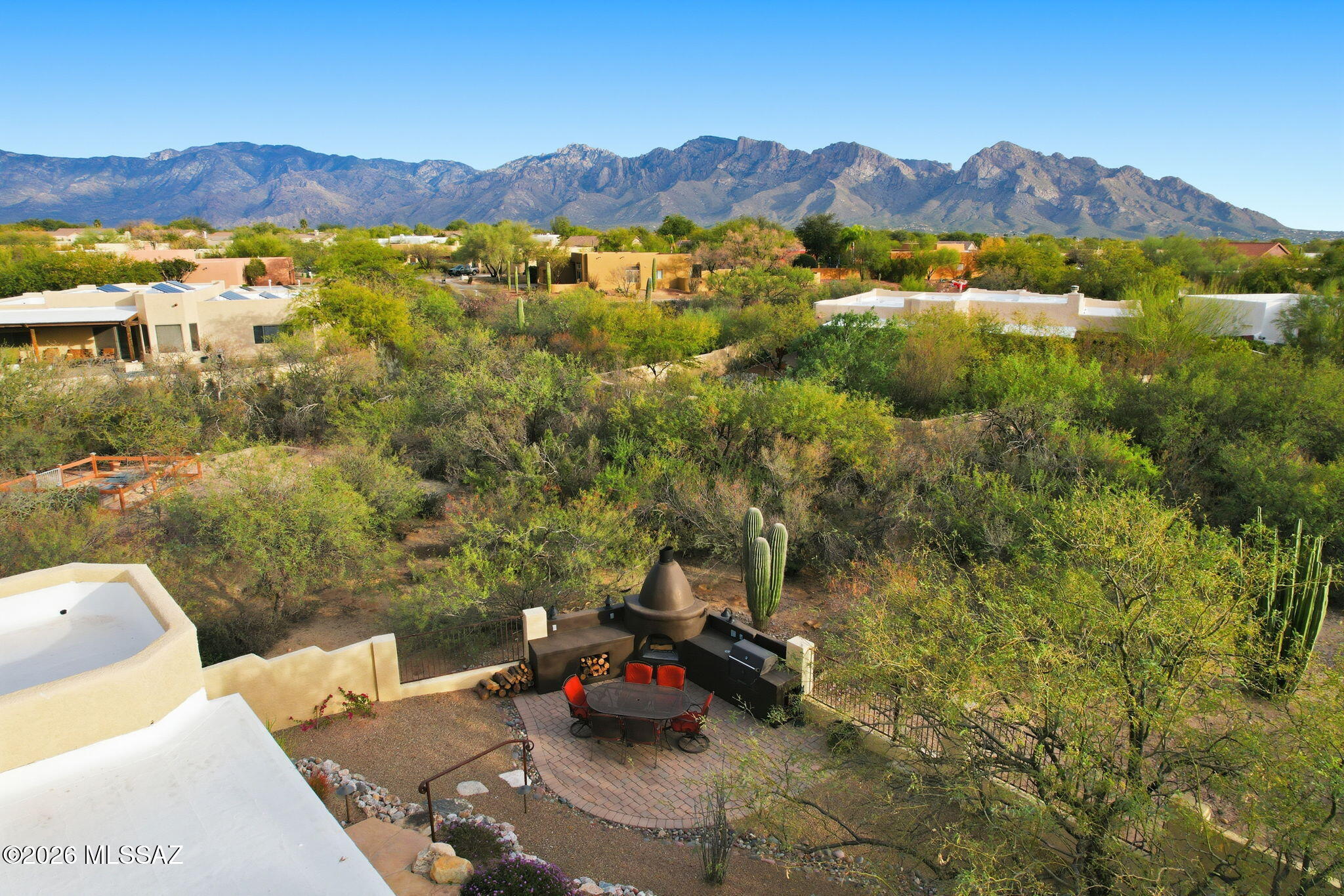 1811 W La Tanya Place