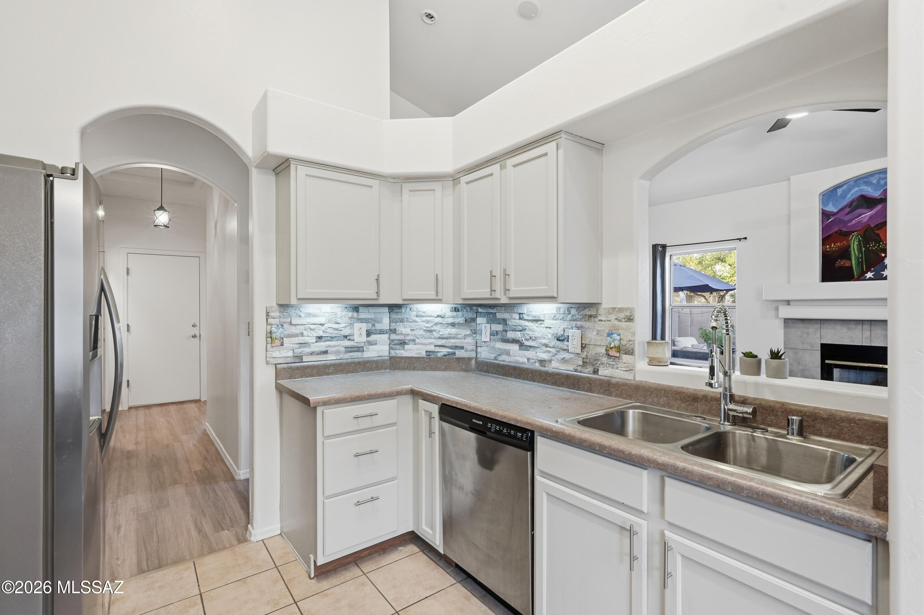 12103 N Kylene Canyon Drive