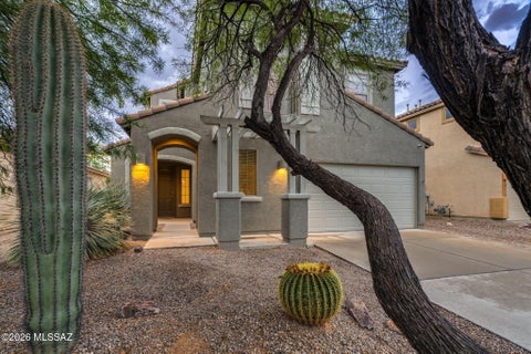 Photo of 12963 N Westminster Drive, Oro Valley, AZ 85755 (MLS # 22625915)