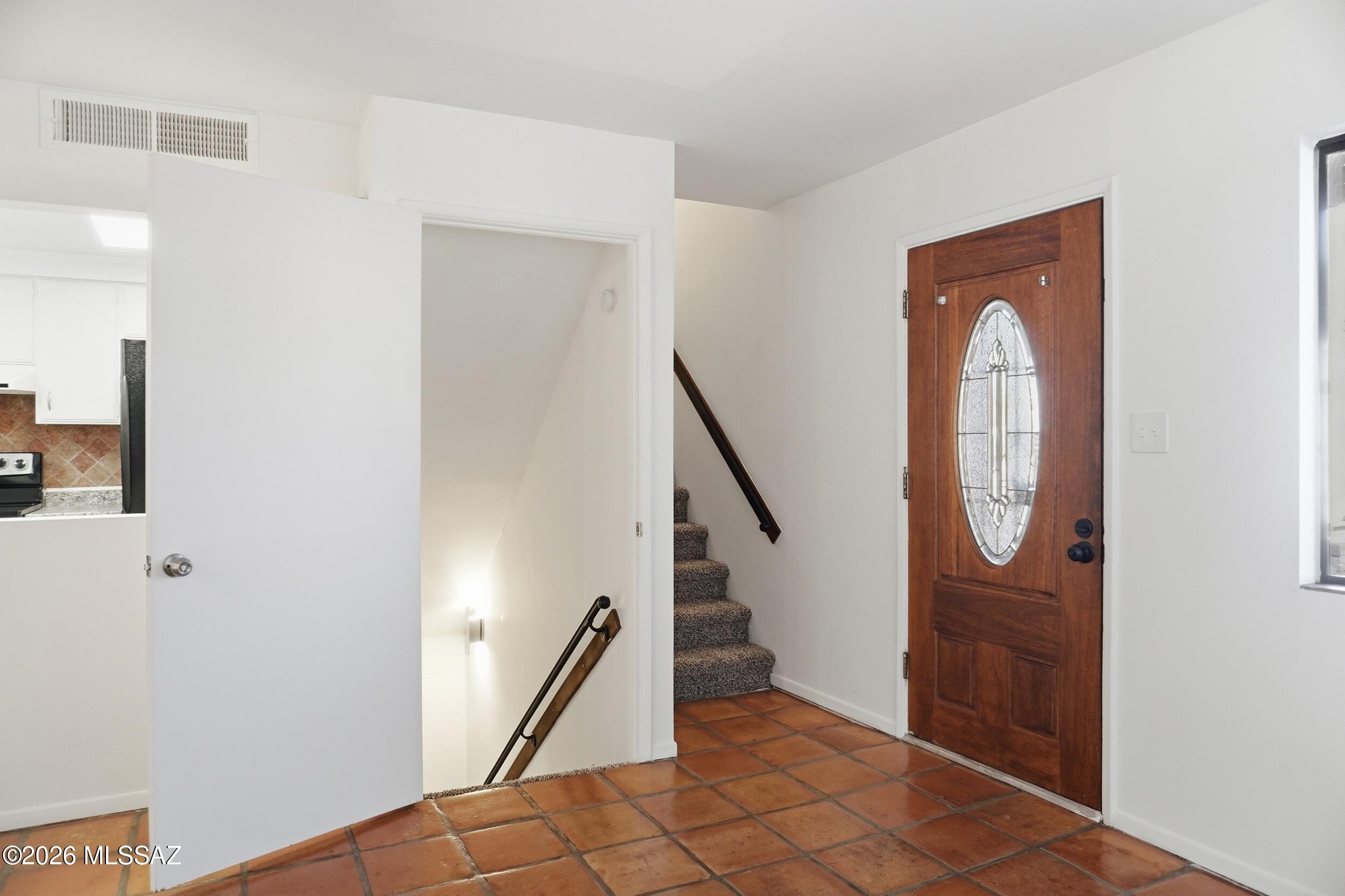 Rolling Hills Towne House - Residential