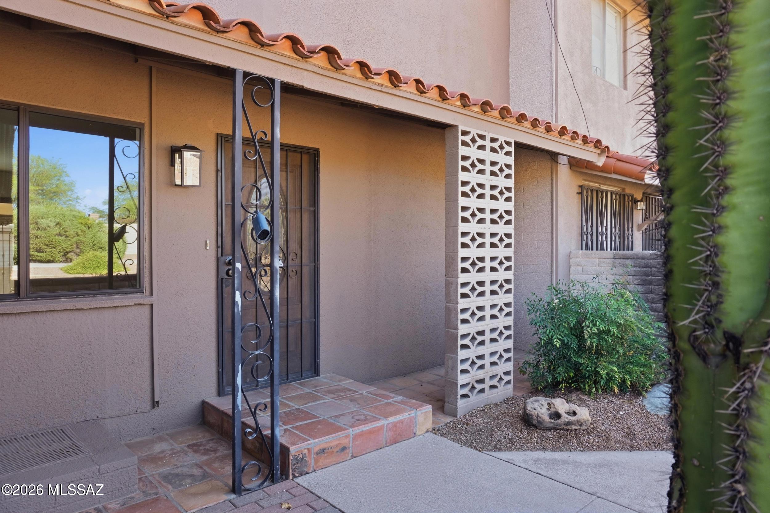 Rolling Hills Towne House - Residential