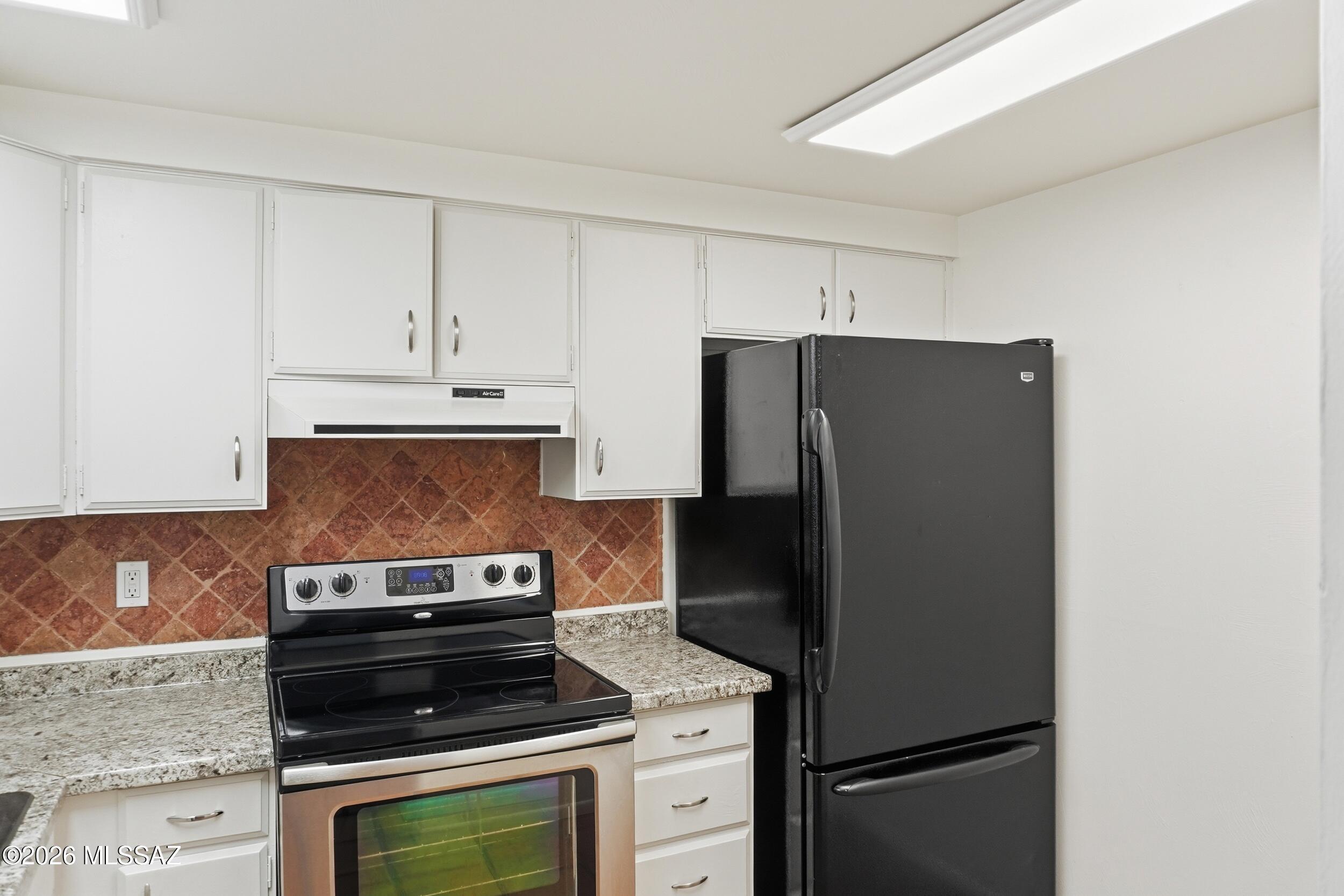 Rolling Hills Towne House - Residential