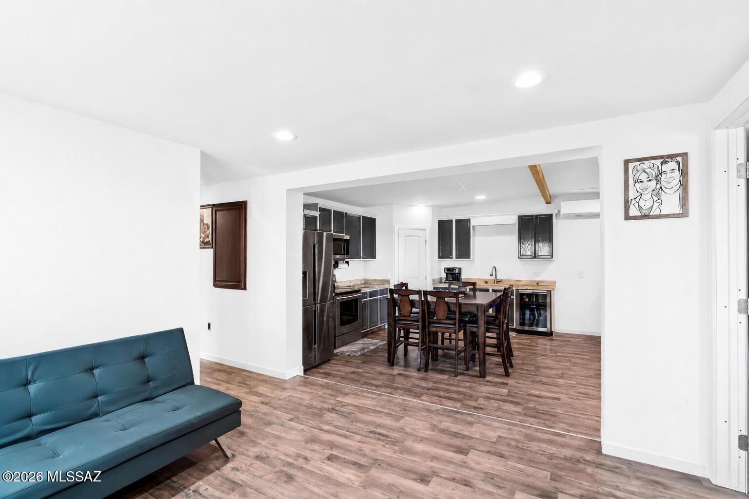 11402 S Cherokee Lane
