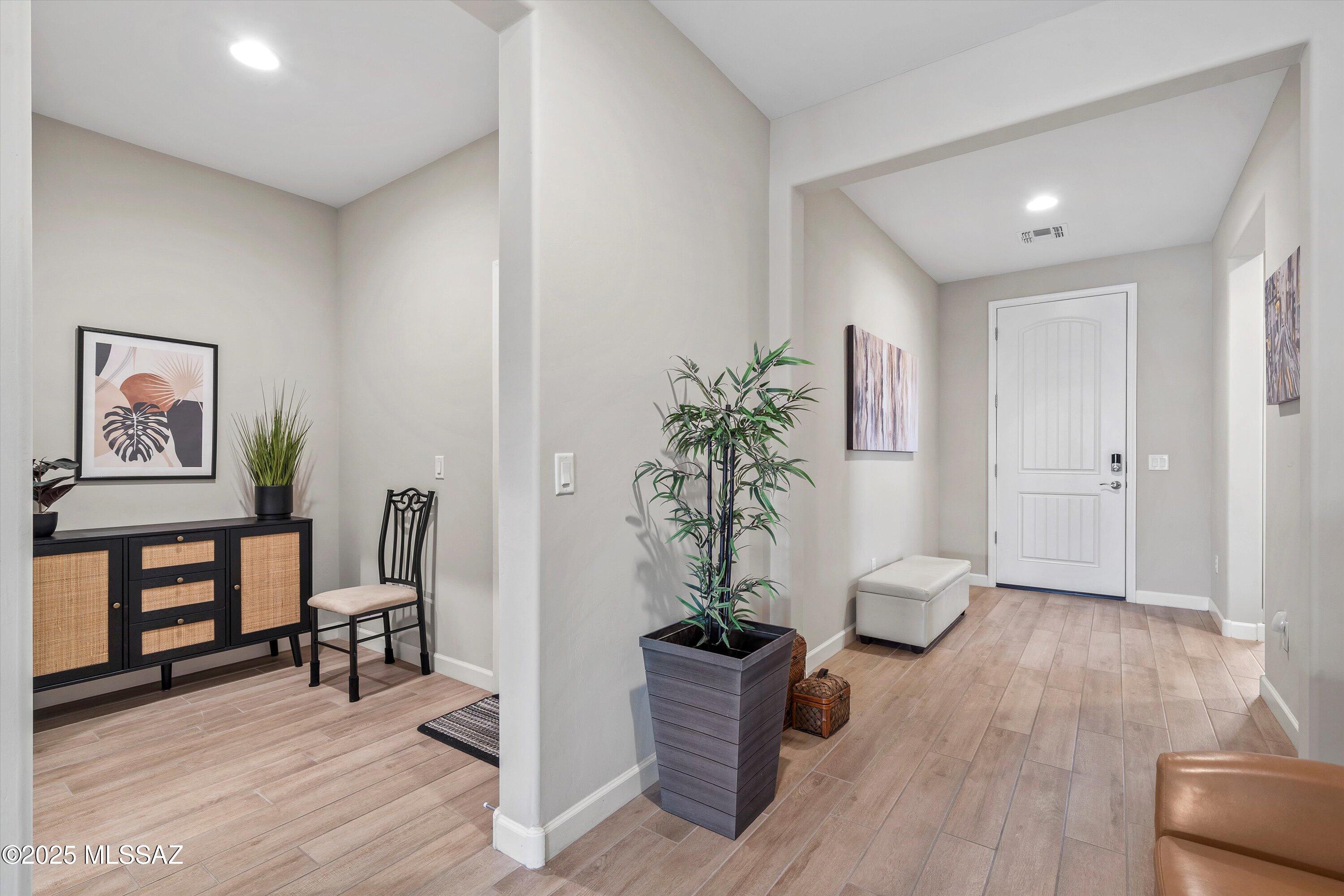 2300 W Alamo Spring Loop