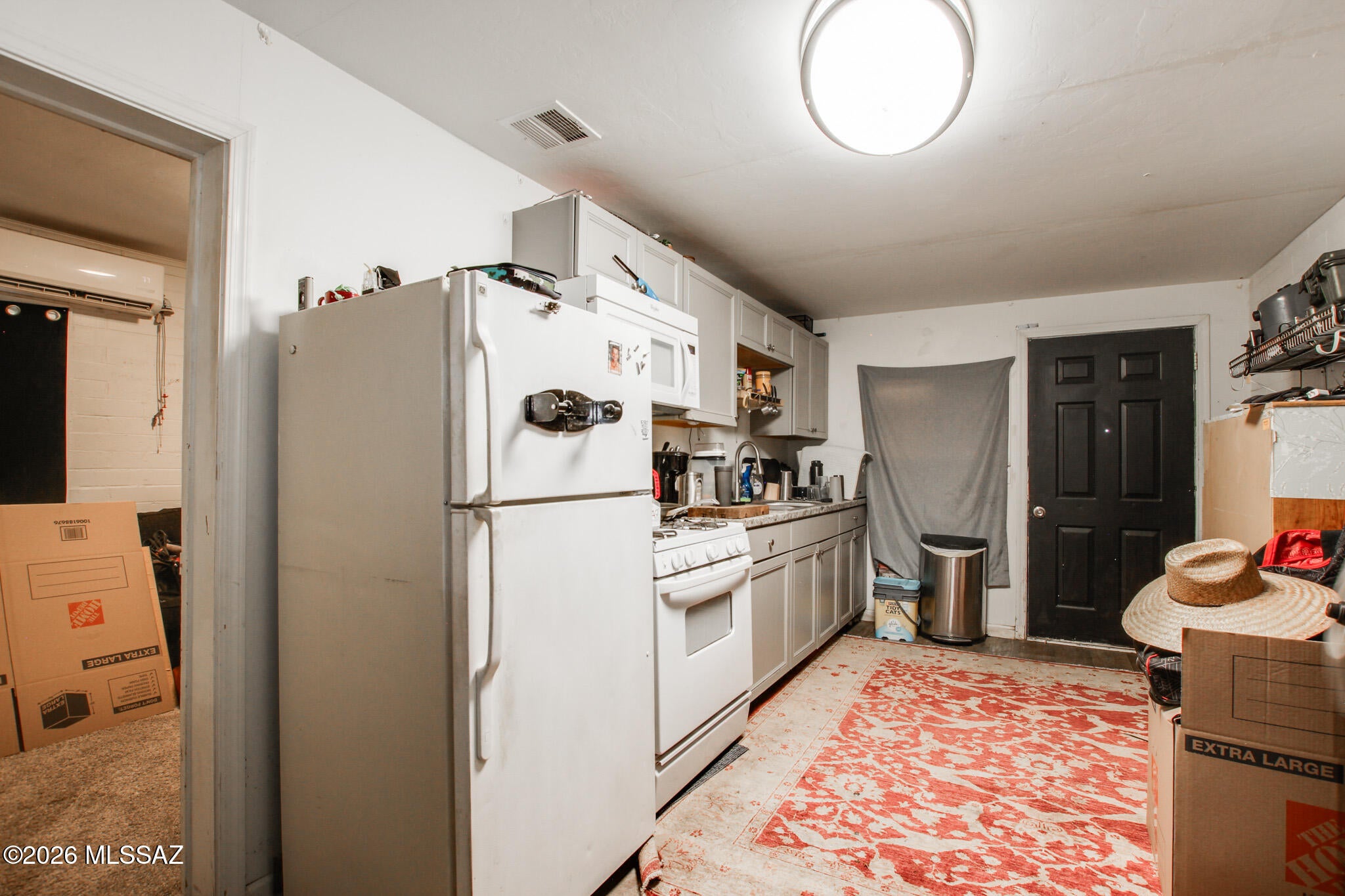 252 W Blacklidge Drive