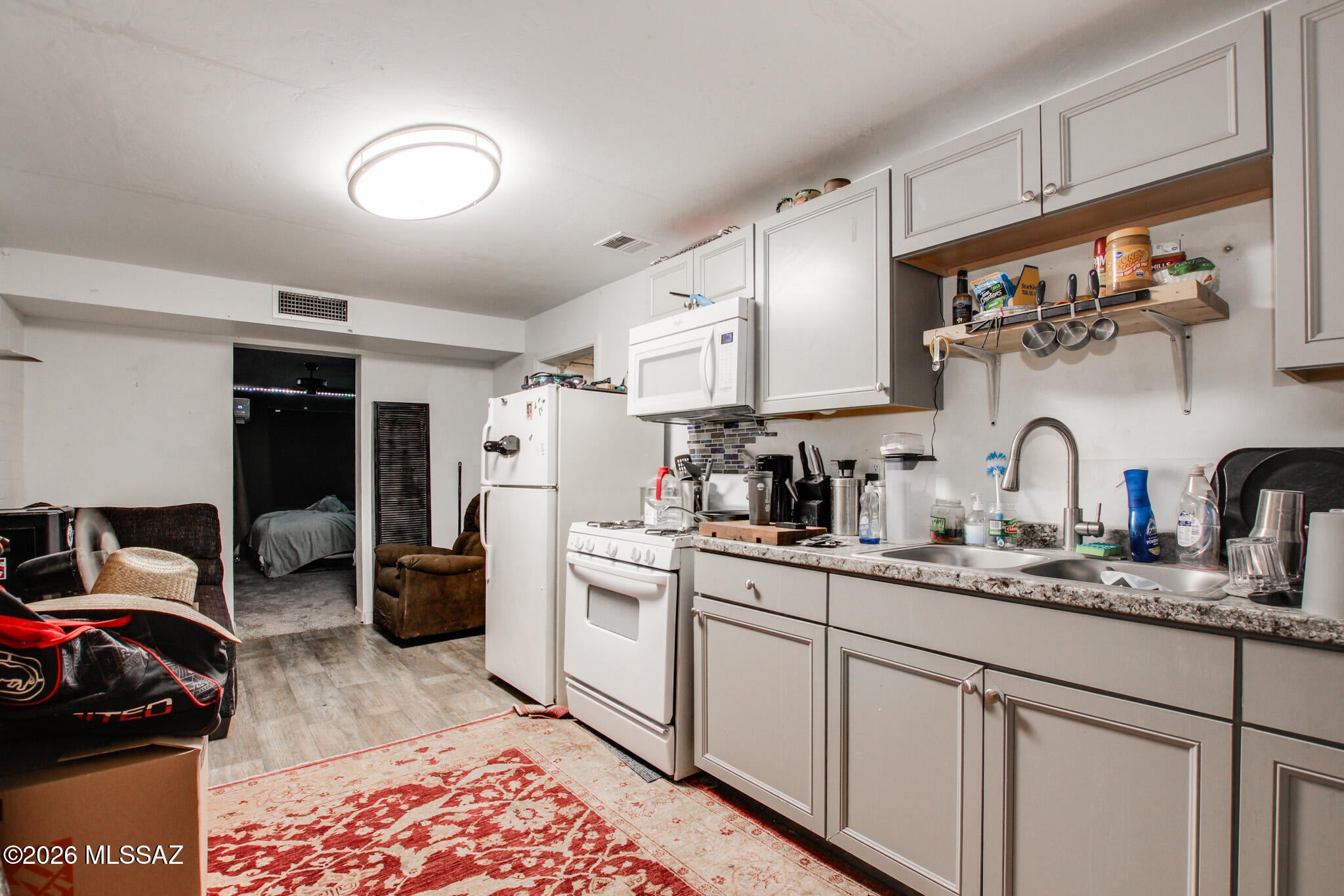 252 W Blacklidge Drive