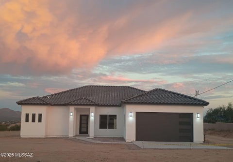 Photo of 164 Avenida Pastor, Rio Rico, AZ 85648 (MLS # 22624621)