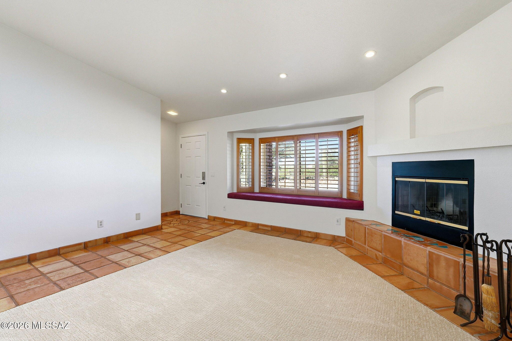 4941 N Avenida Largo