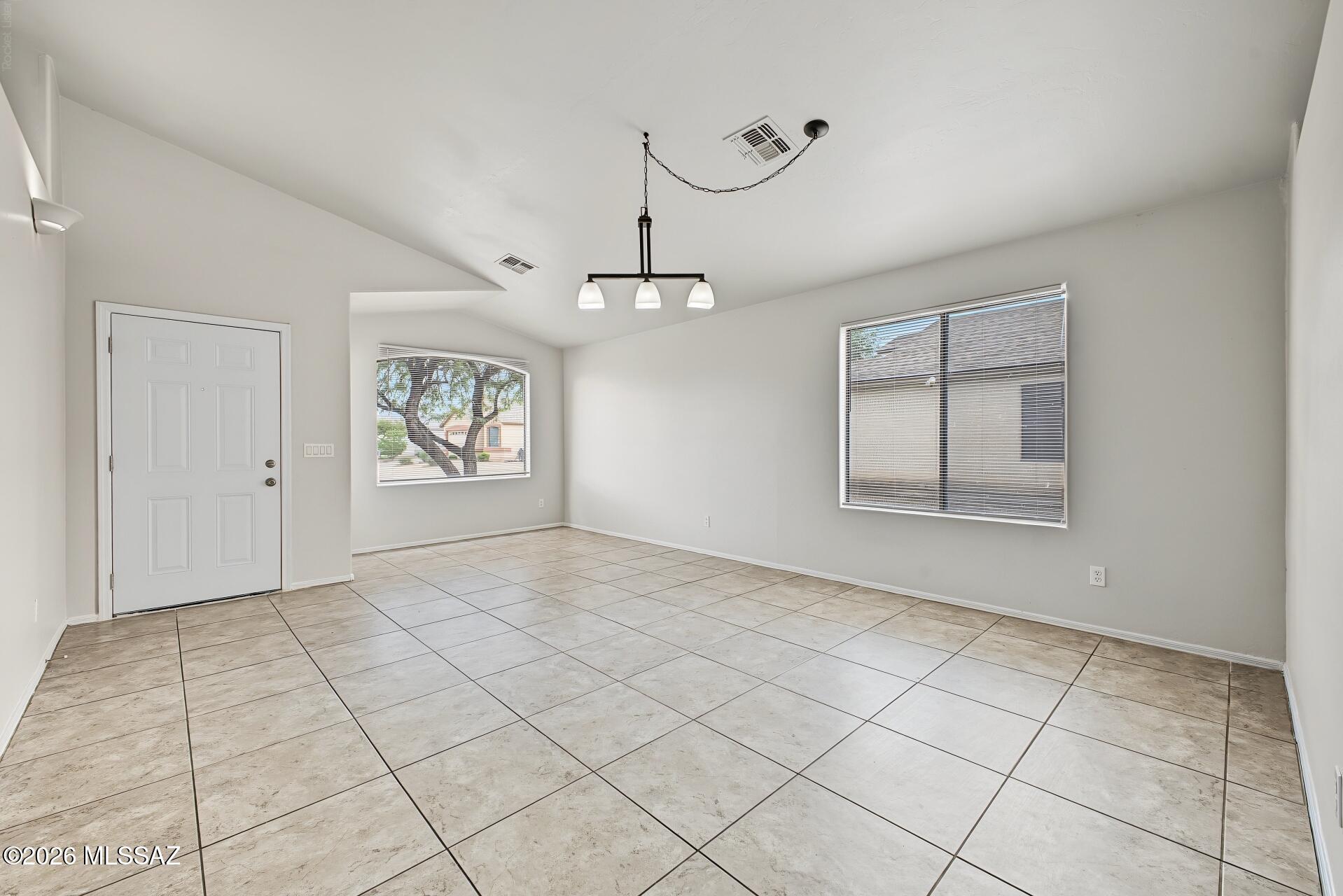 4432 S Paseo Rio Bravo