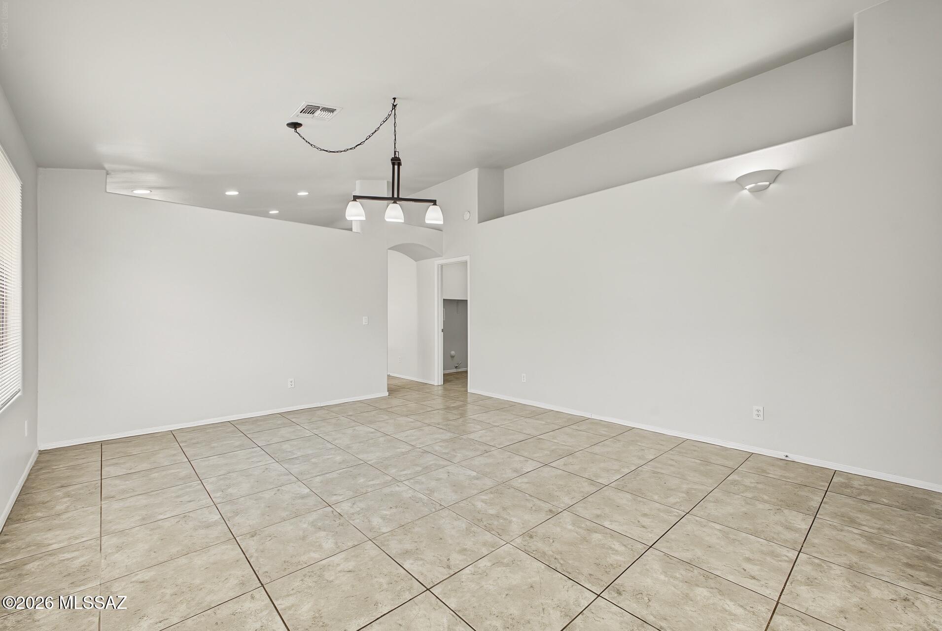4432 S Paseo Rio Bravo