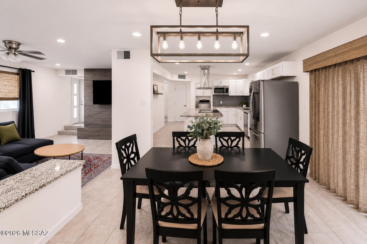220 S Clausen Circle