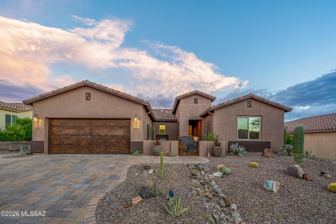 Photo of 12652 N Fallen Shadows Drive, Marana, AZ 85658 (MLS # 22617024)