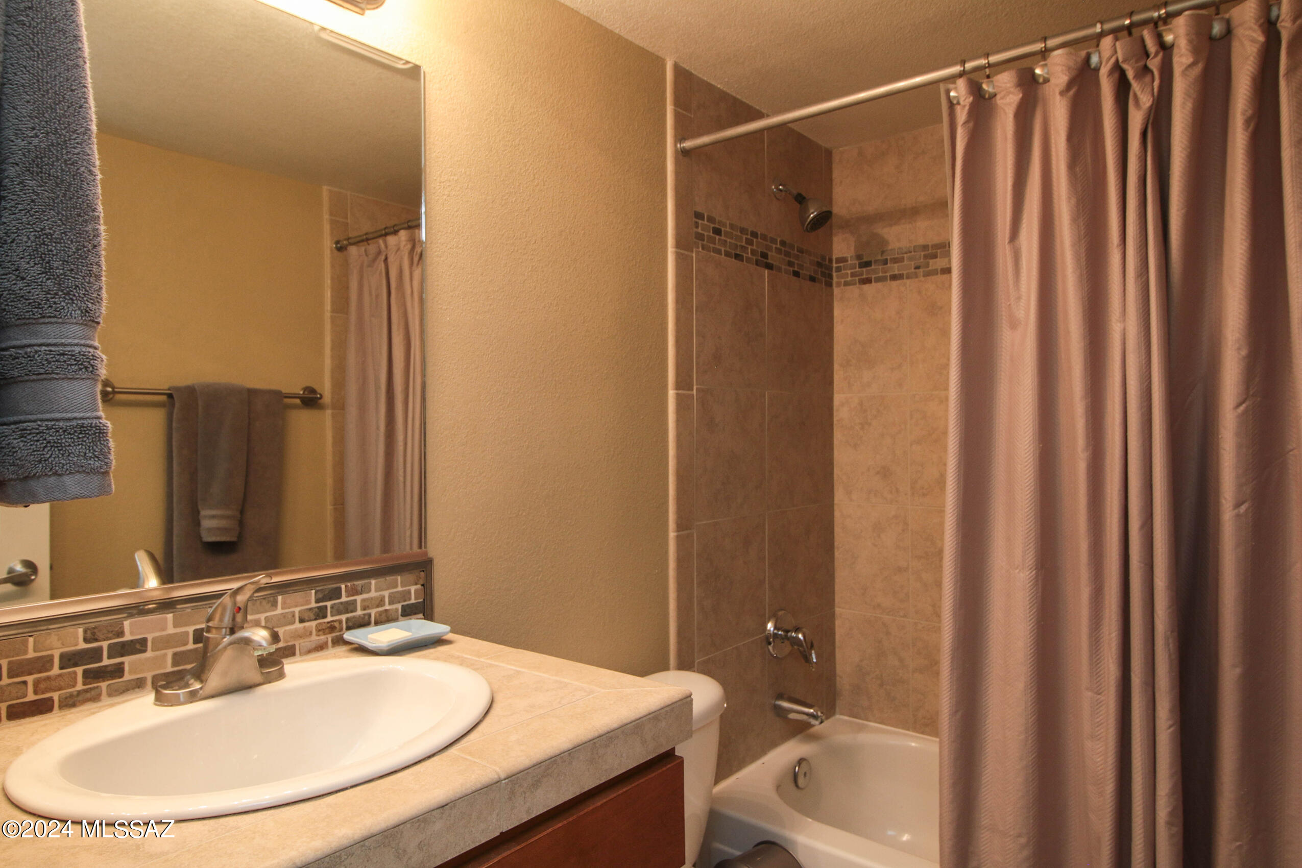 Skyline Village Condominium (1-168) - Residential Lease