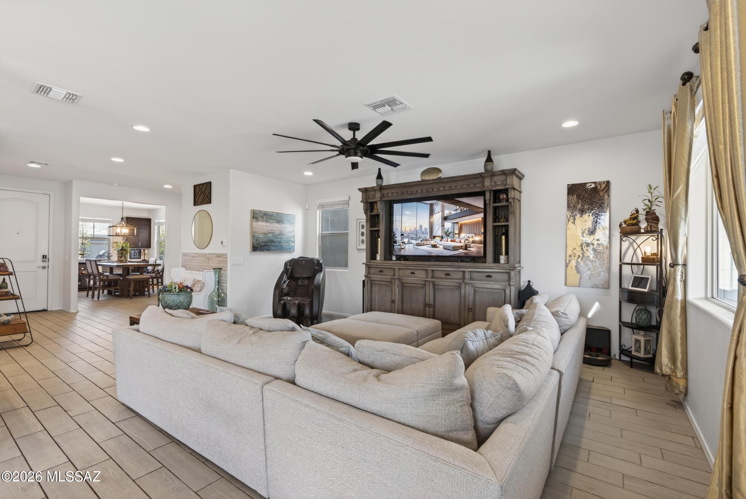 12724 N Watkins Avenue