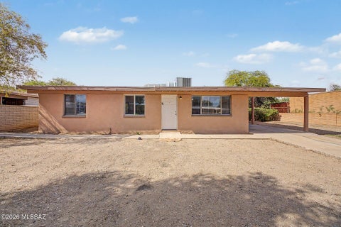 Photo of 2742 W Dakota Street, Tucson, AZ 85746 (MLS # 22620339)