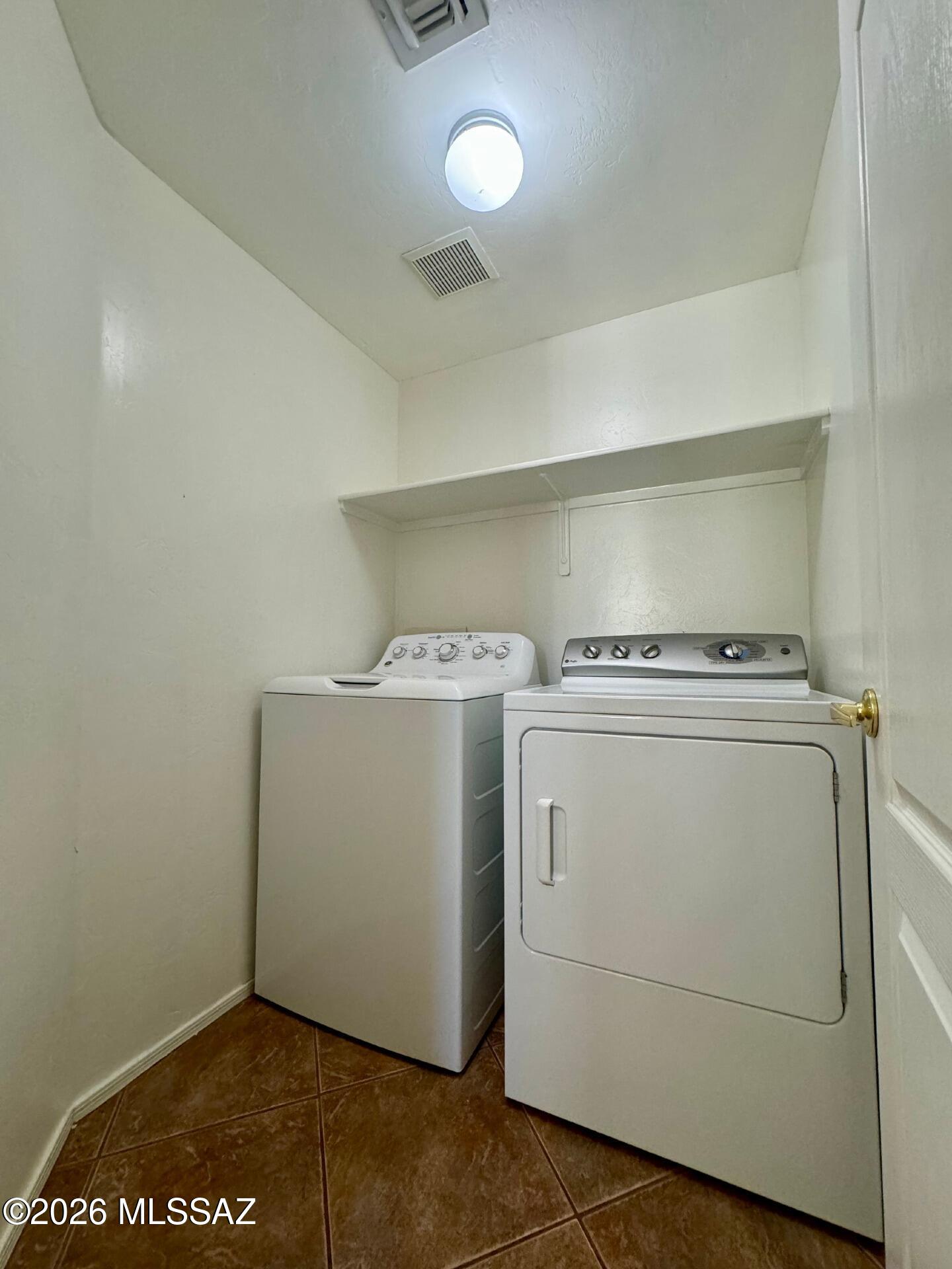 Rancho Esperero (1-343) - Residential Lease