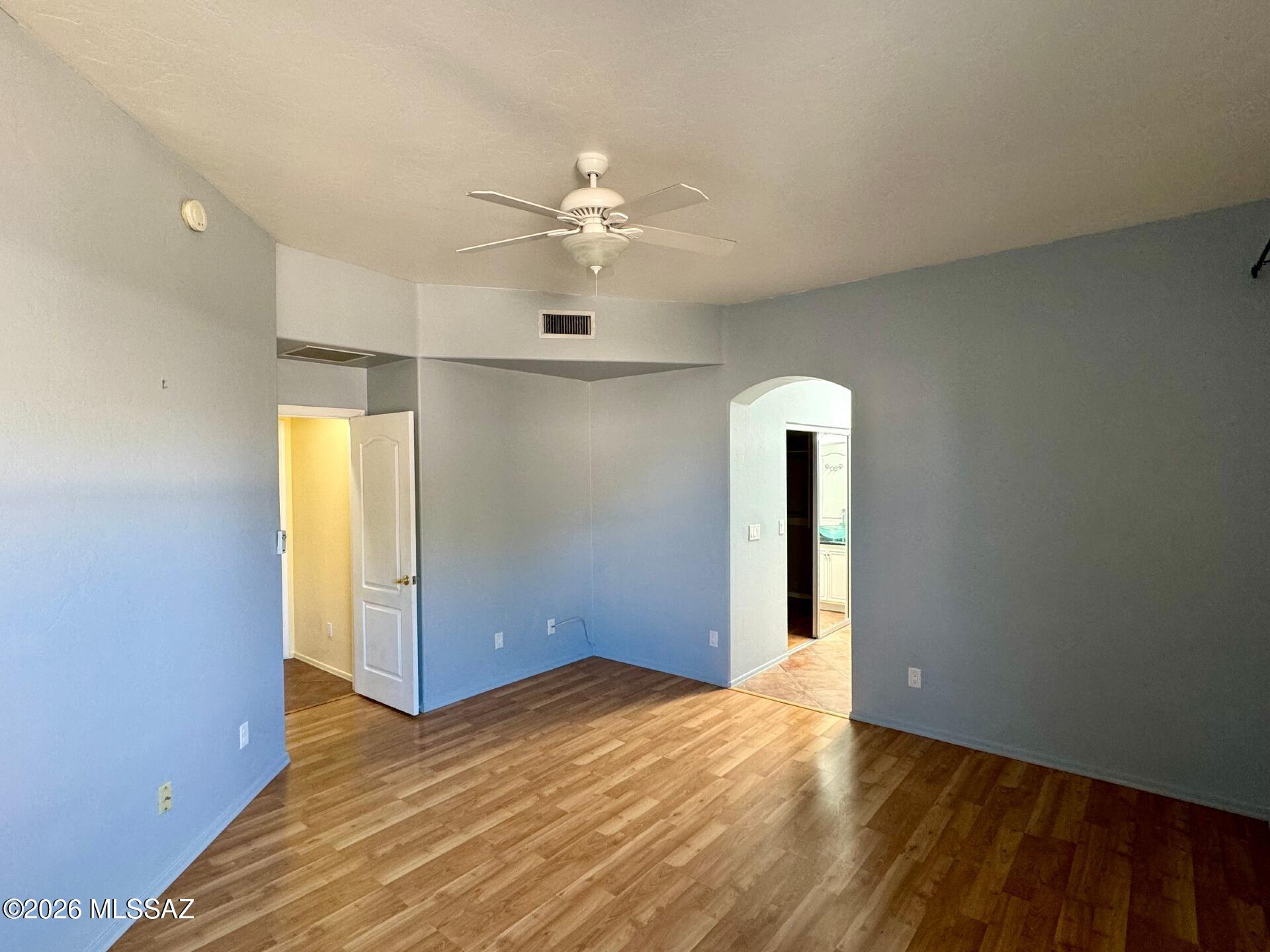 Rancho Esperero (1-343) - Residential Lease