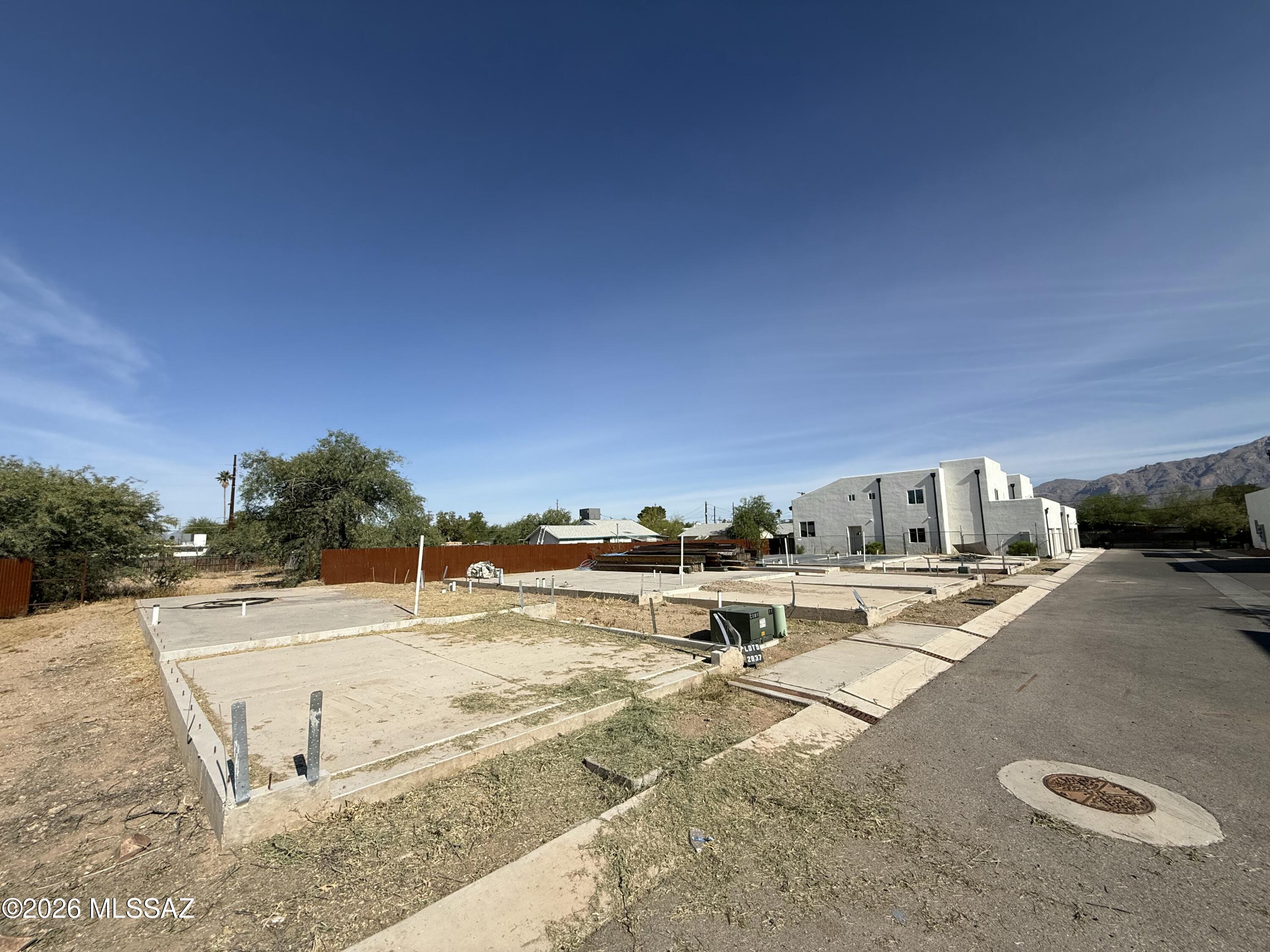 2837 N Edmond Dantes Court 9