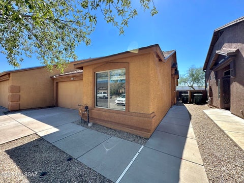 Photo of 1958 E Calle Corza, Tucson, AZ 85706 (MLS # 22624665)