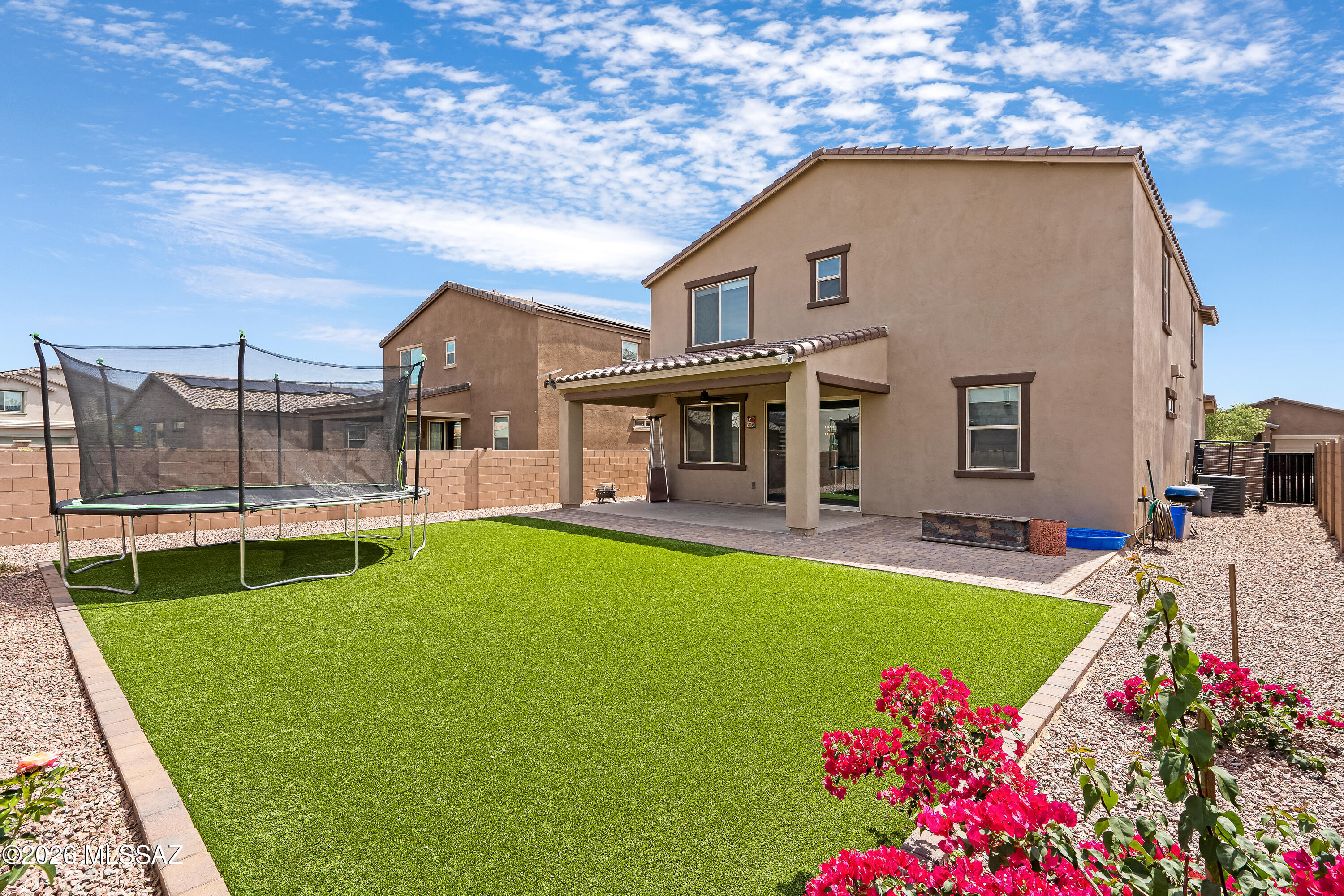 Entrada Del Rio - Residential