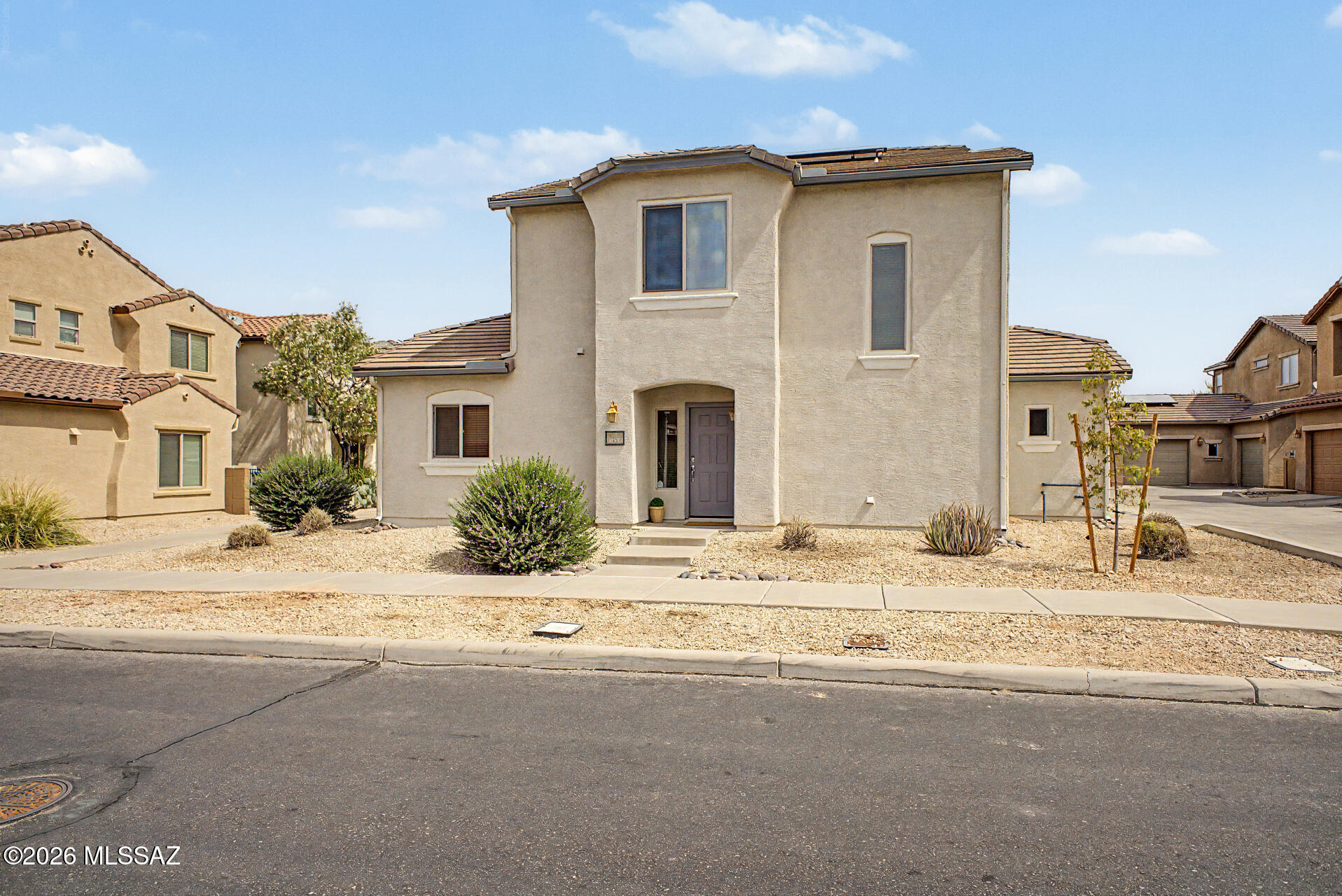 10533 E Native Rose Trail