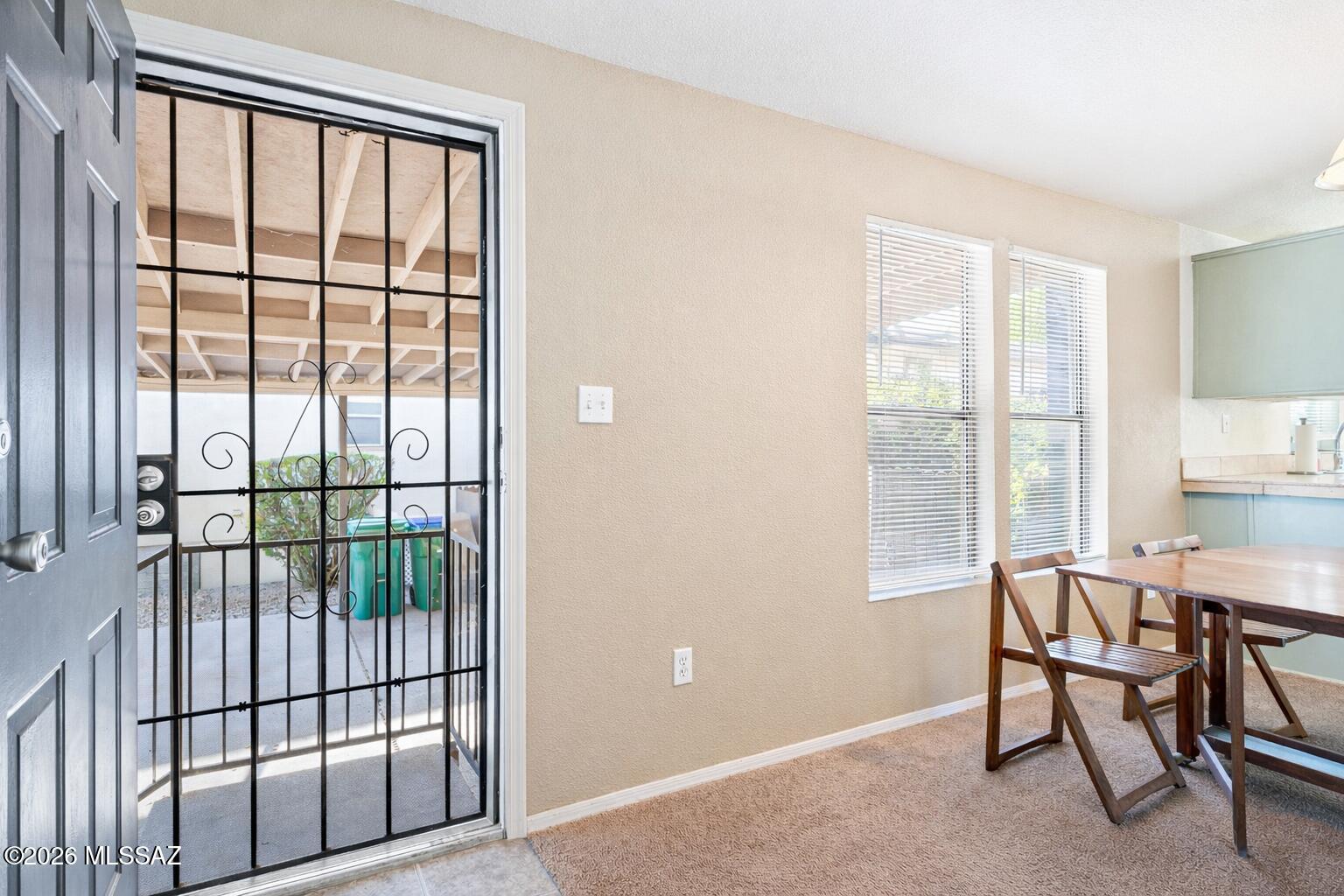 1647 W Seabrooke Drive