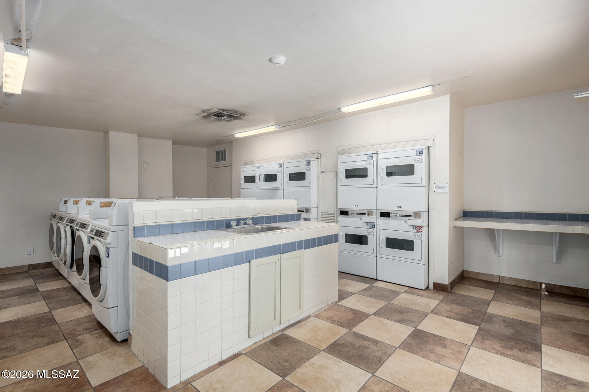 Casa Club Condominium - Residential Lease
