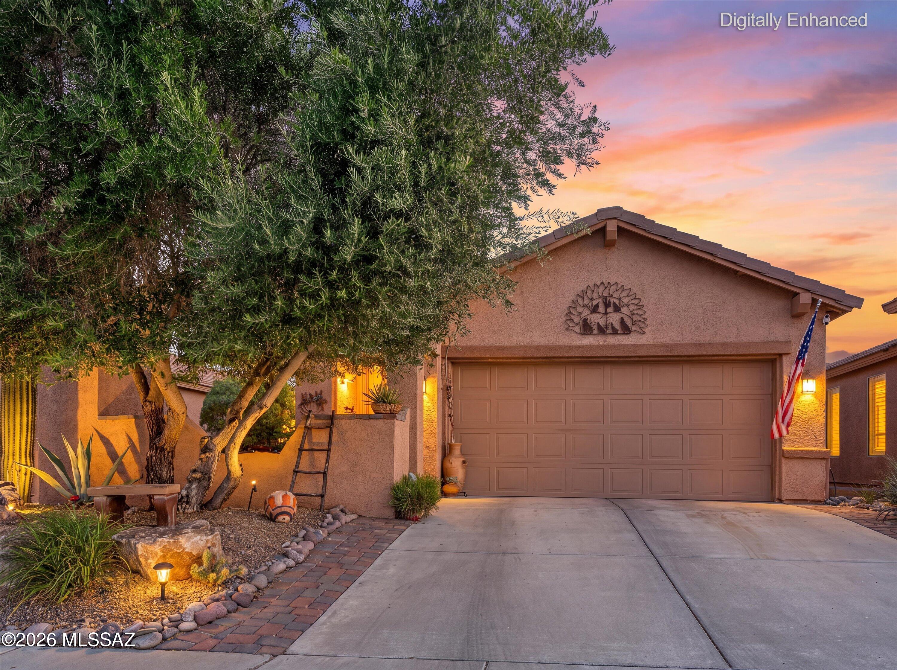 407 W Astruc Drive