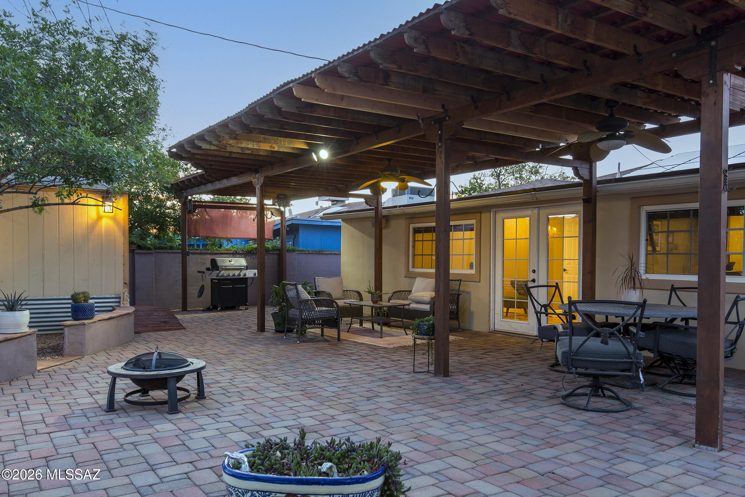 Manana Vista - Residential