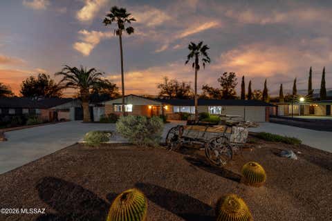 Photo of 7221 E Sabino Vista Drive, Tucson, AZ 85750 (MLS # 22619629)
