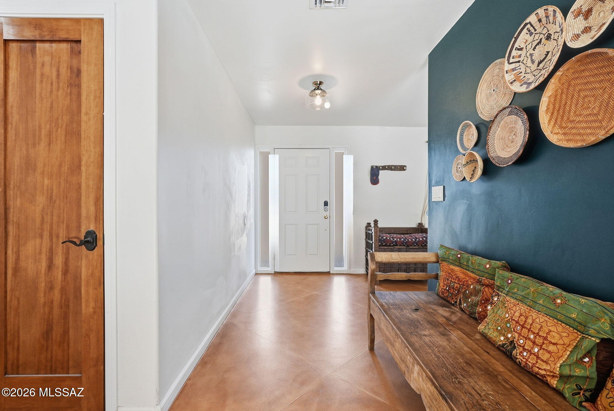 2621 N Swan Road