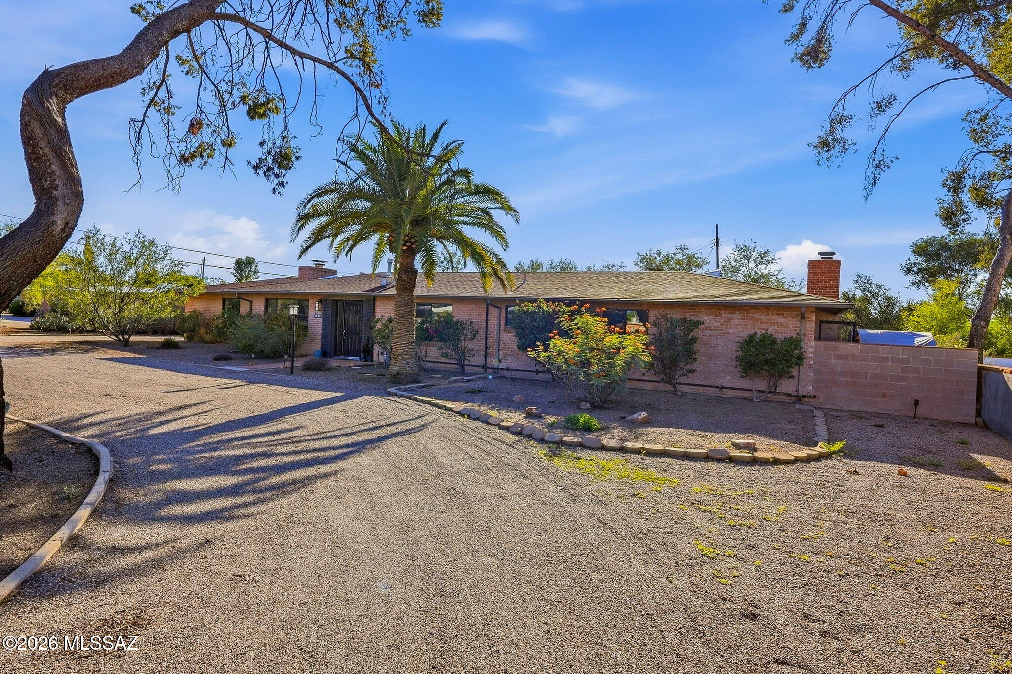 2621 N Swan Road