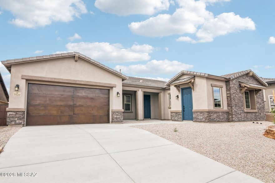 The ranch-style Hanford offers attractive curb appeal with a wide front porch. Inside, you'll find a study, a spacious great room, a nook and an open kitchen with a roomy walk-in pantry and an immense central island. The primary suite offers a large walk-in closet and a private bath with a walk-in shower. This home also boasts a flex room for added living space.