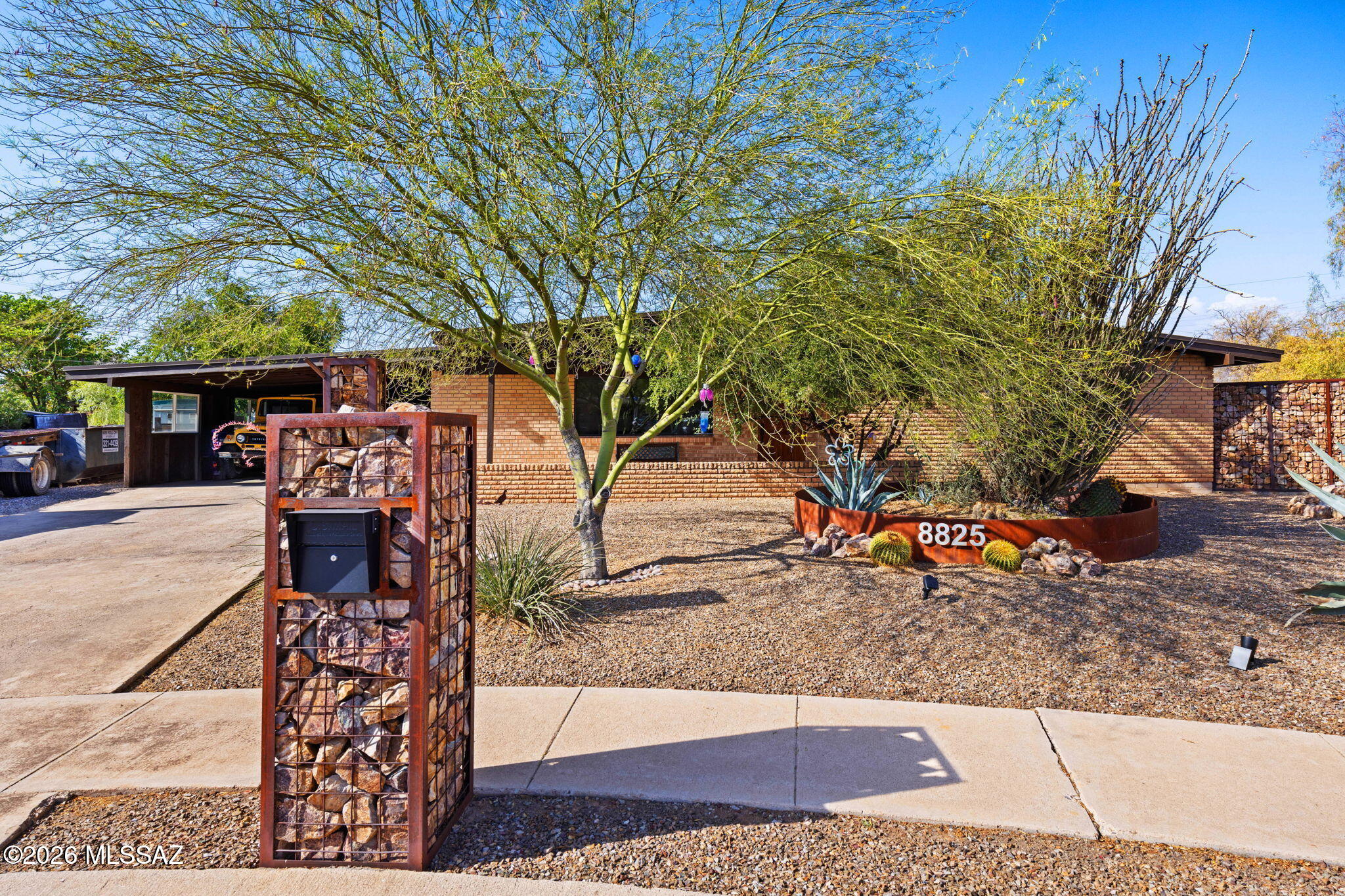 8825 E Shenandoah Place