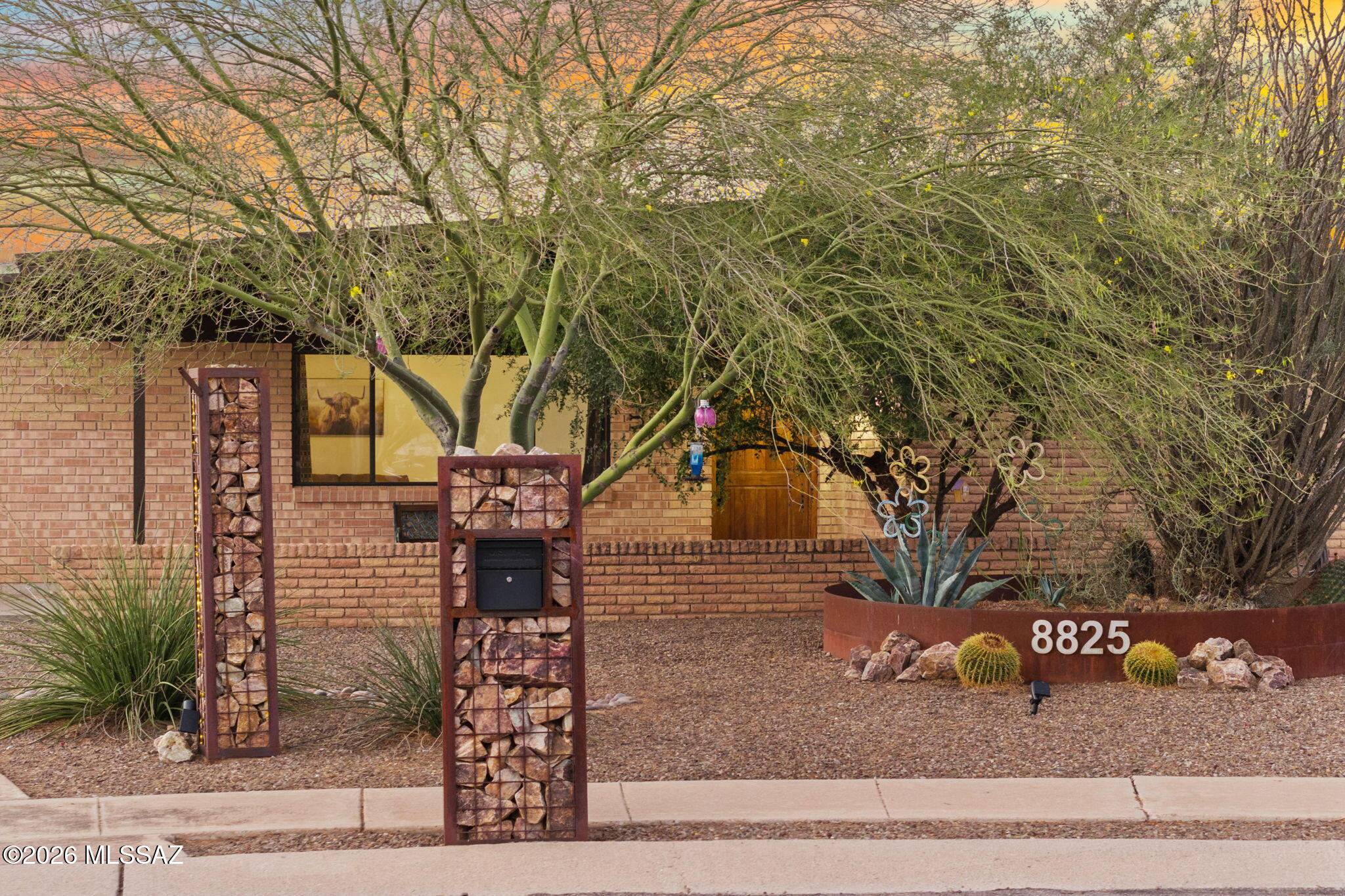 8825 E Shenandoah Place
