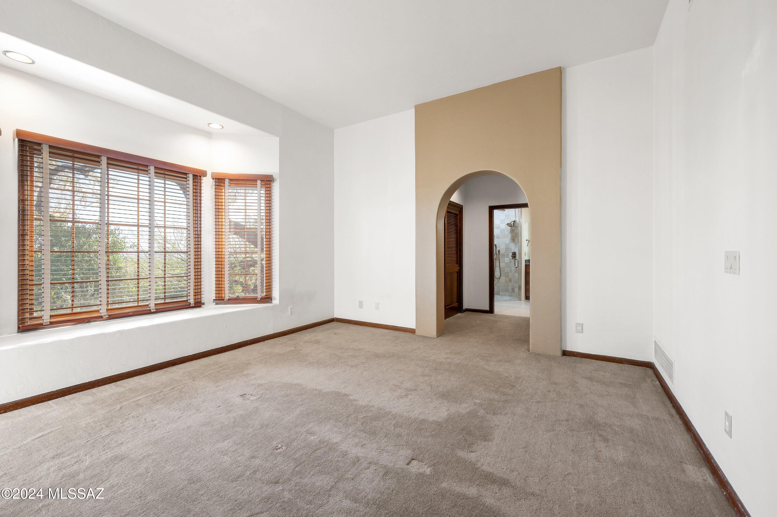 Finisterra (1-210) - Residential