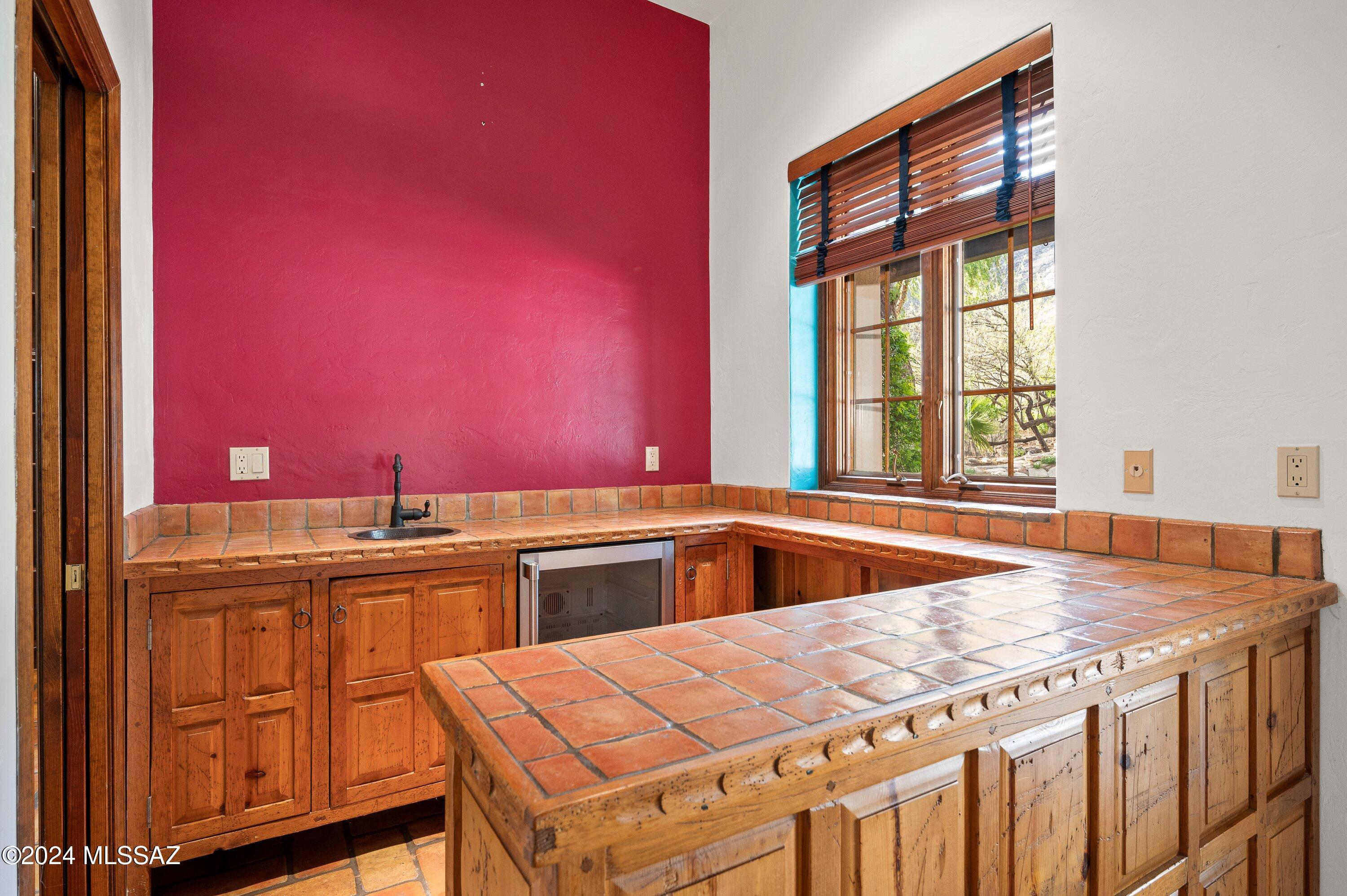 Finisterra (1-210) - Residential