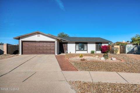 Photo of 2152 W Jackalope Place, Tucson, AZ 85713 (MLS # 22607842)