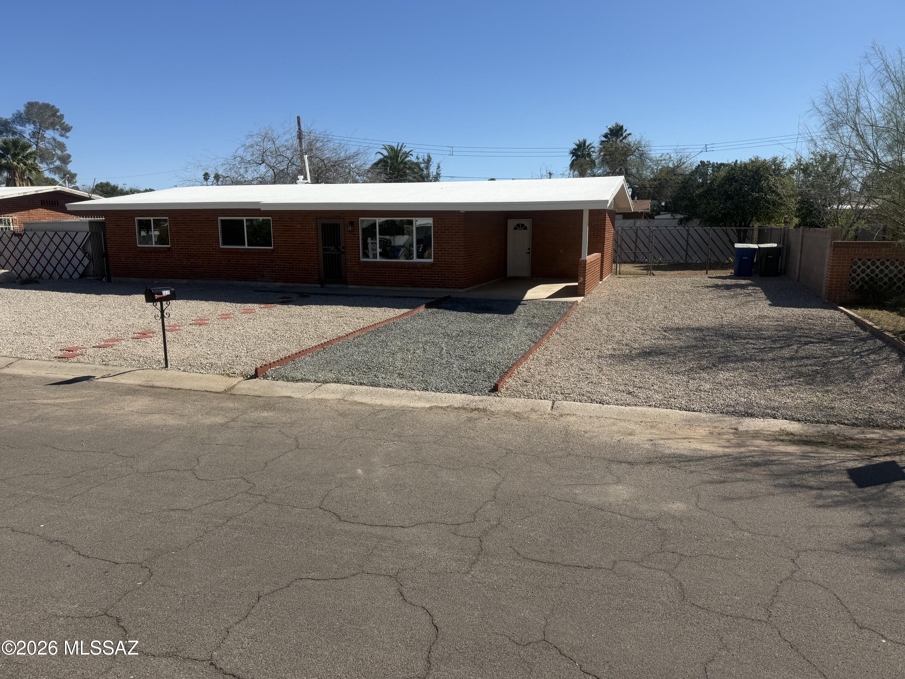 3512 E Gerald Street