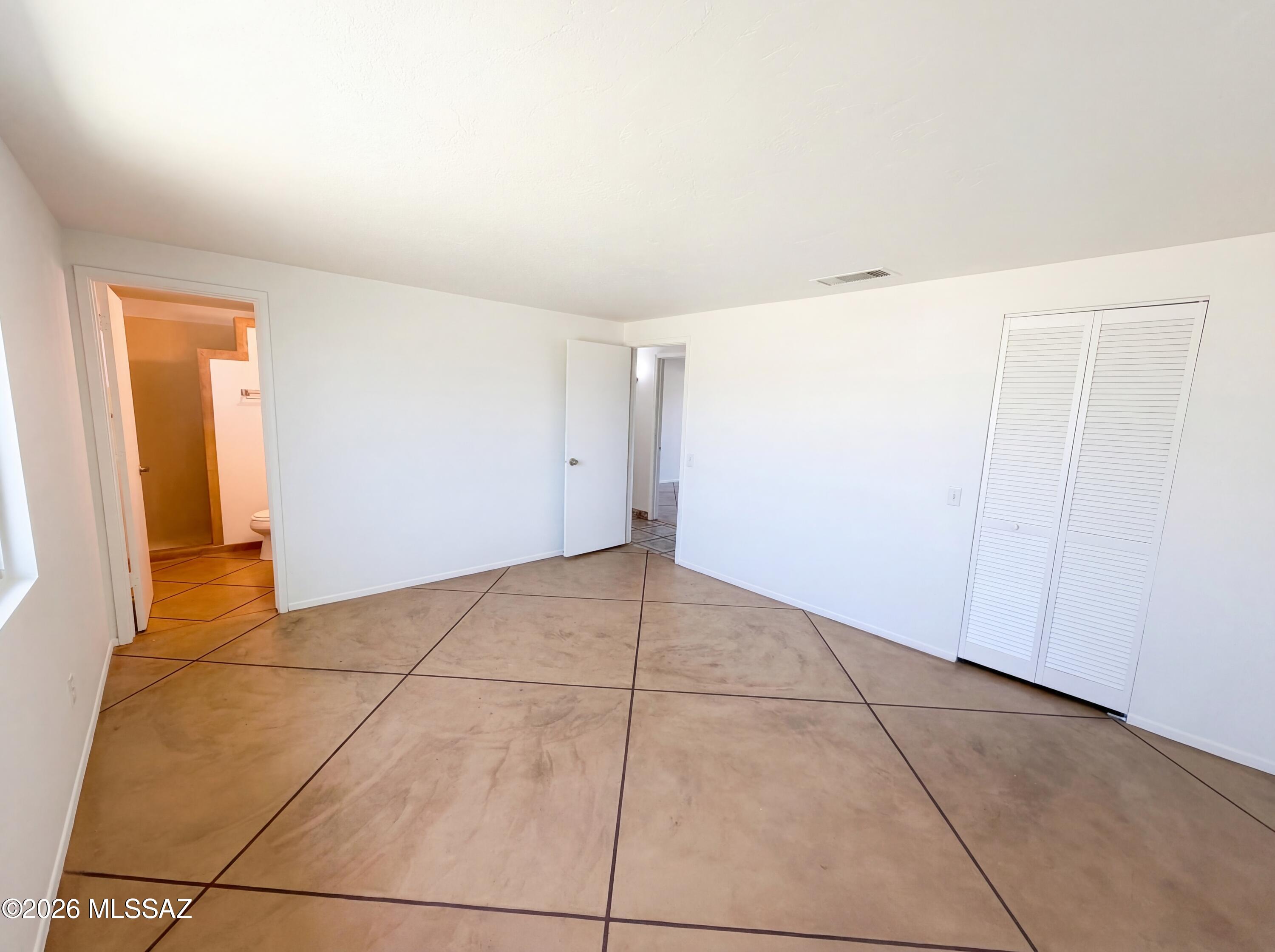 9941 E Hawthorne Street