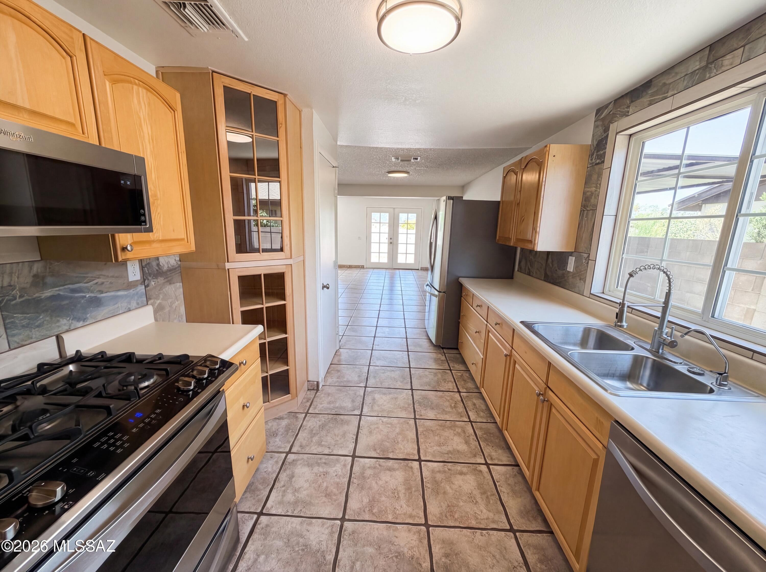 9941 E Hawthorne Street