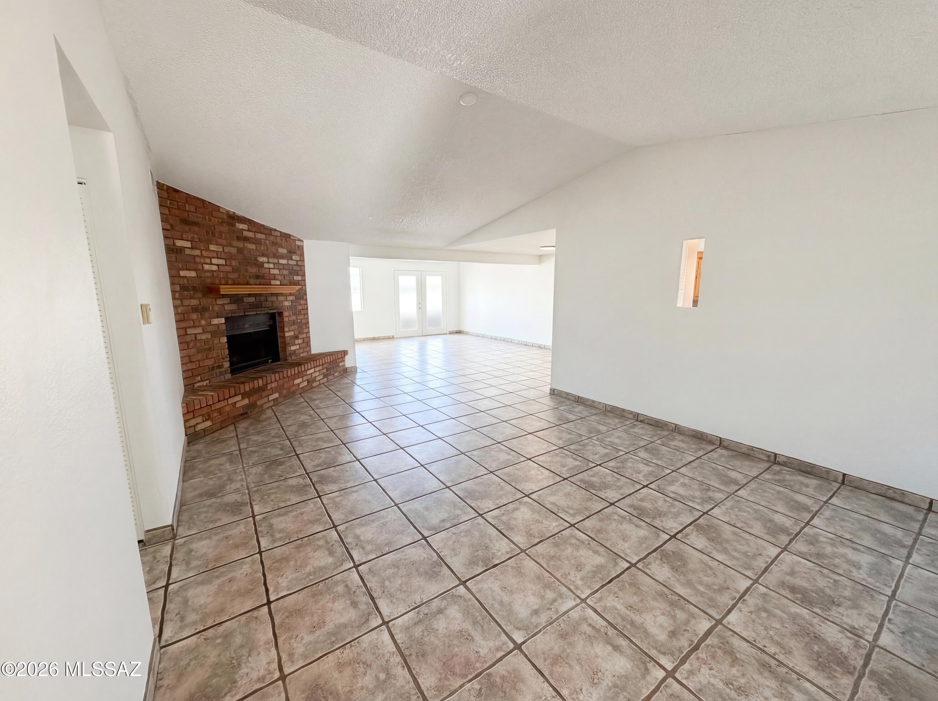 9941 E Hawthorne Street