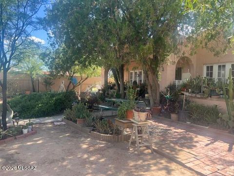 Photo of 1137 N 7th Avenue, Tucson, AZ 85705 (MLS # 22613176)