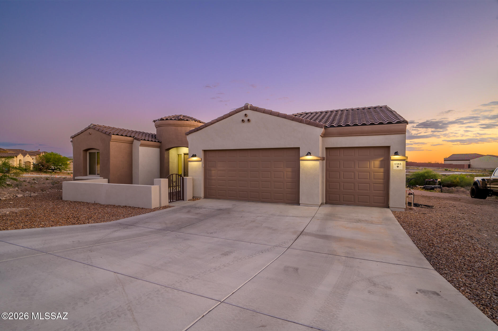 1385 N Blazing Saddle Road