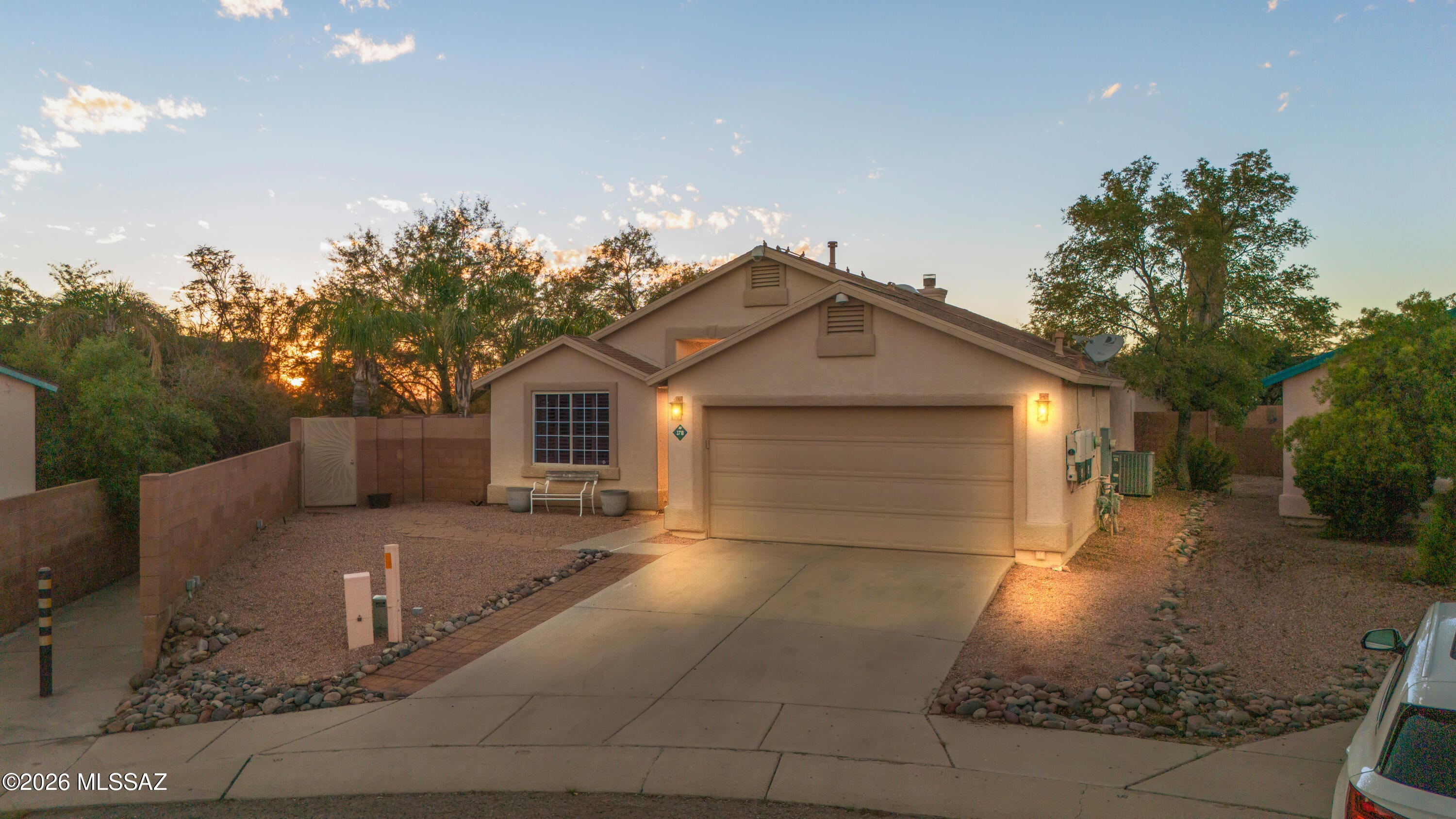 3718 W Sundial Place