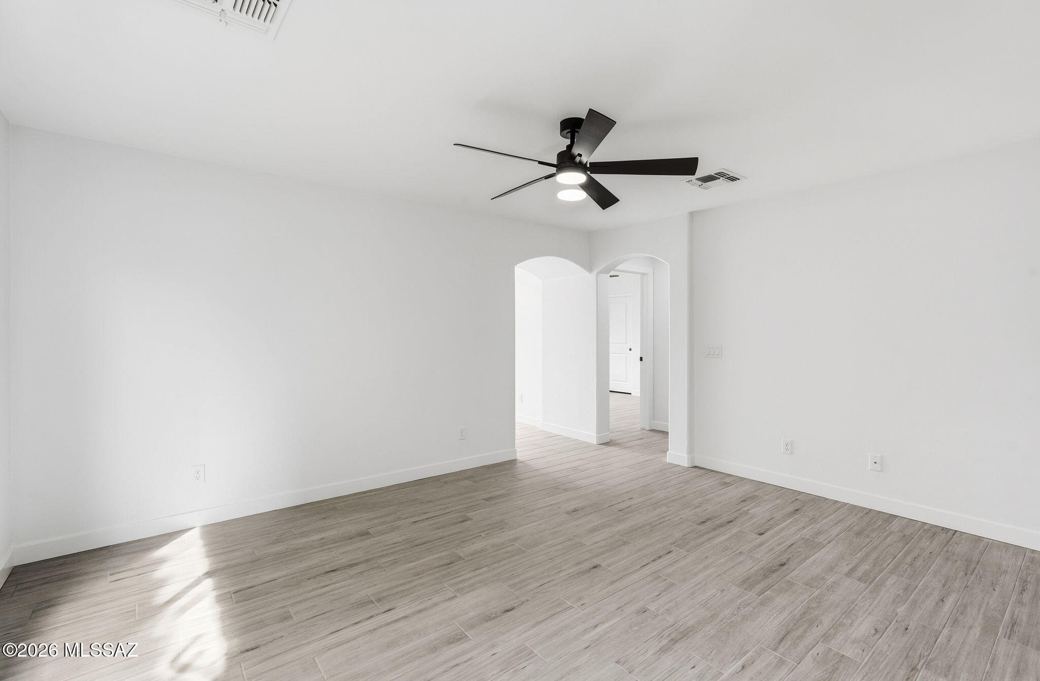 690 W Desert Blossom Drive