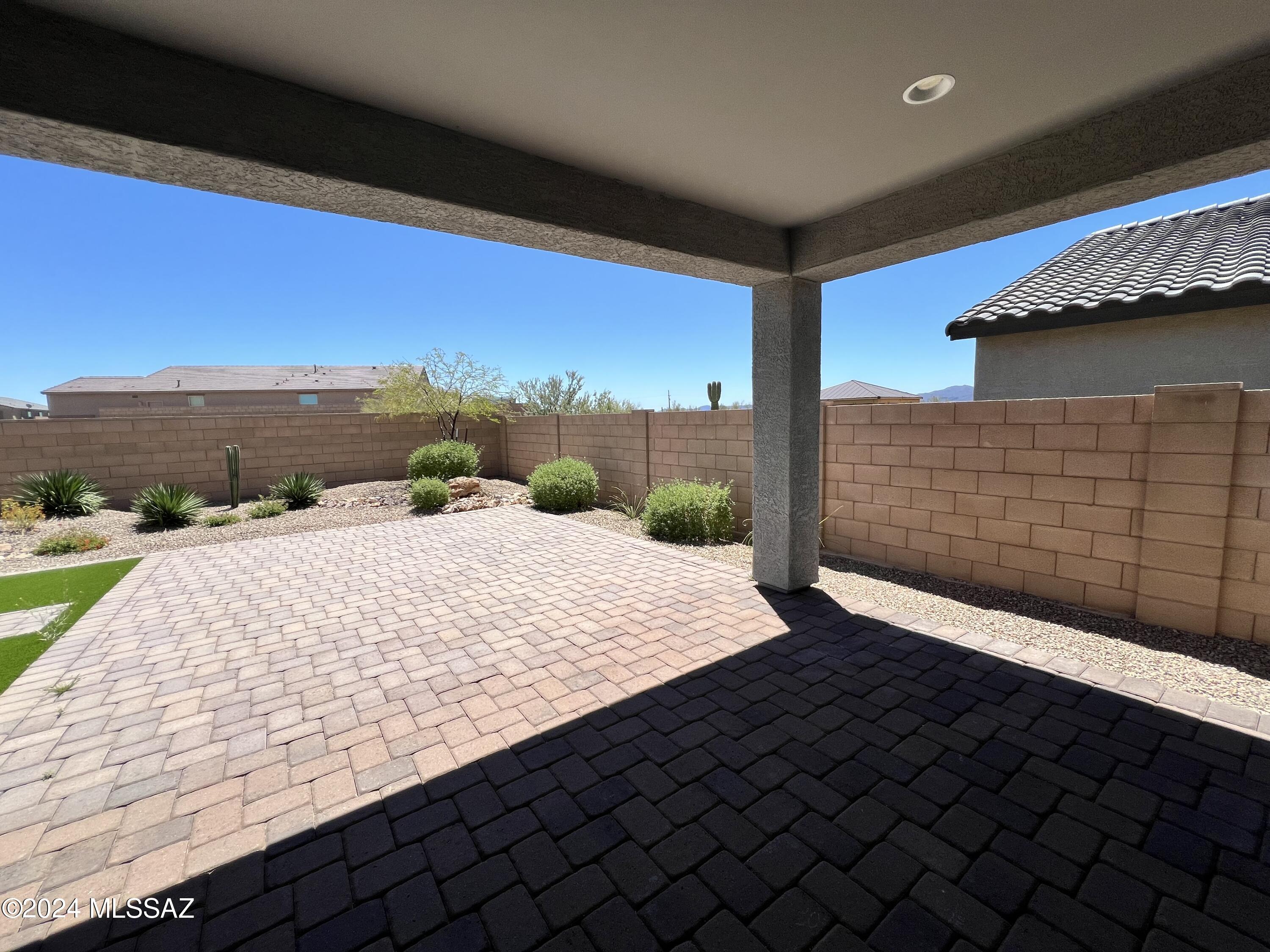 Twin Peaks and Lambert Lane - Residential Lease