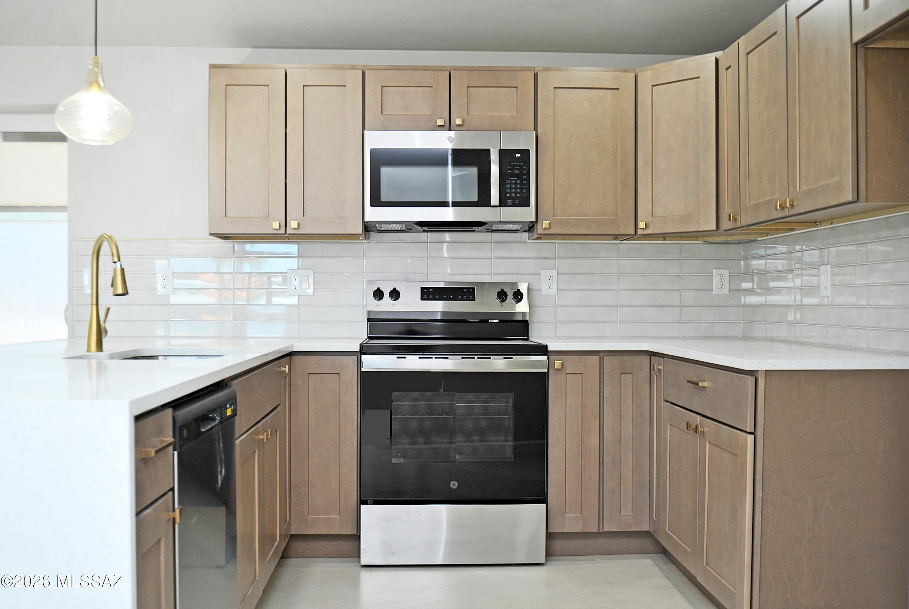 Vista Del Norte - Residential